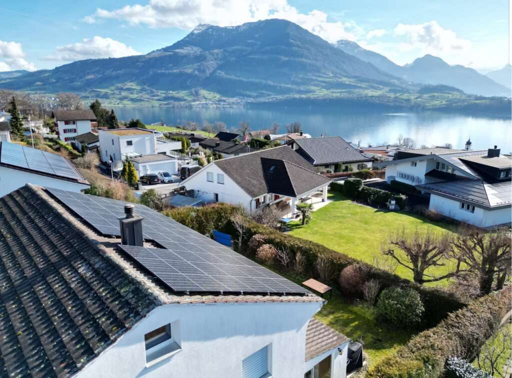 19eb15 5f17569561234bfdb380786a66519c04mv2 1